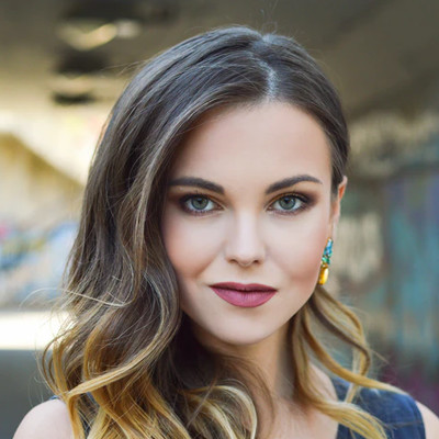 Testimoni Izay Biografi