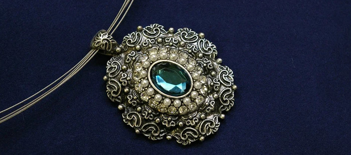 Diskon Izay Biografi